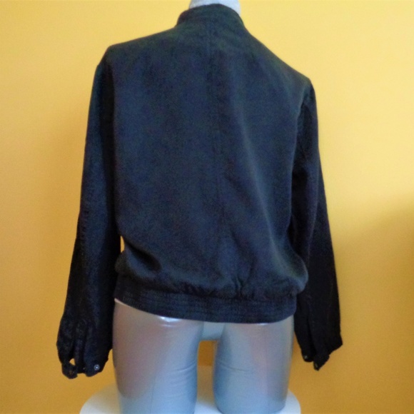 Beautiful silky embroidered bomber jacket - Picture 4 of 8
